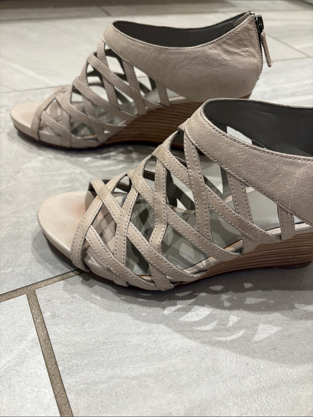 Eileen Fisher Soft Taupe Tan Nude Strappy Crisscross Heels  Wedge Sandals 8